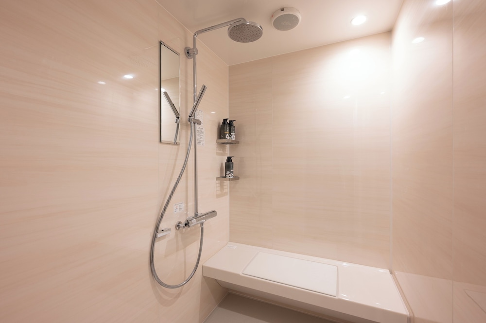 トリプルルーム 禁煙 電子レンジ バスルーム1 | EISEI STAY Ikebukuro Nishi