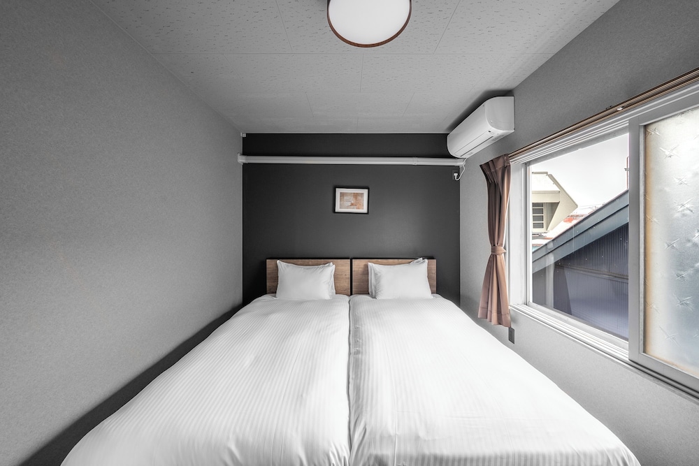 客室1 | WHITEGARDEN YIG STAY