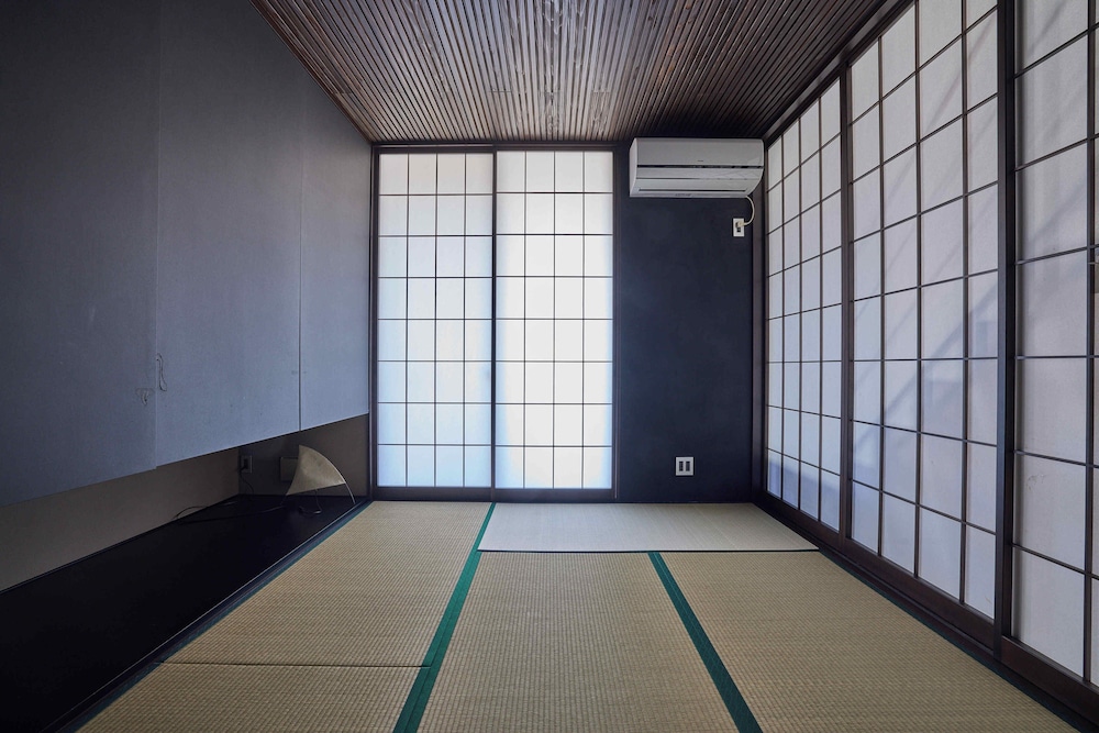 ラグジュアリー ヴィラ マウンテンビュー 客室1 | The Deer Valley Yamanakako