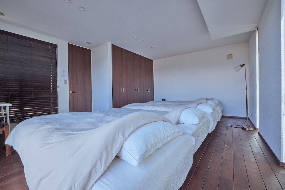 客室1 | The Deer Valley Yamanakako