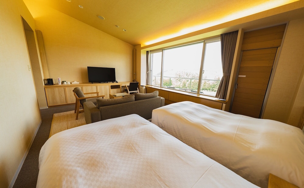 ファミリー スイート 客室1 | 富良野ホテル