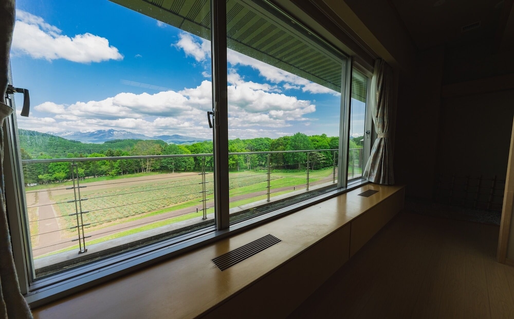 ファミリー スイート 部屋からの景観0 | 富良野ホテル