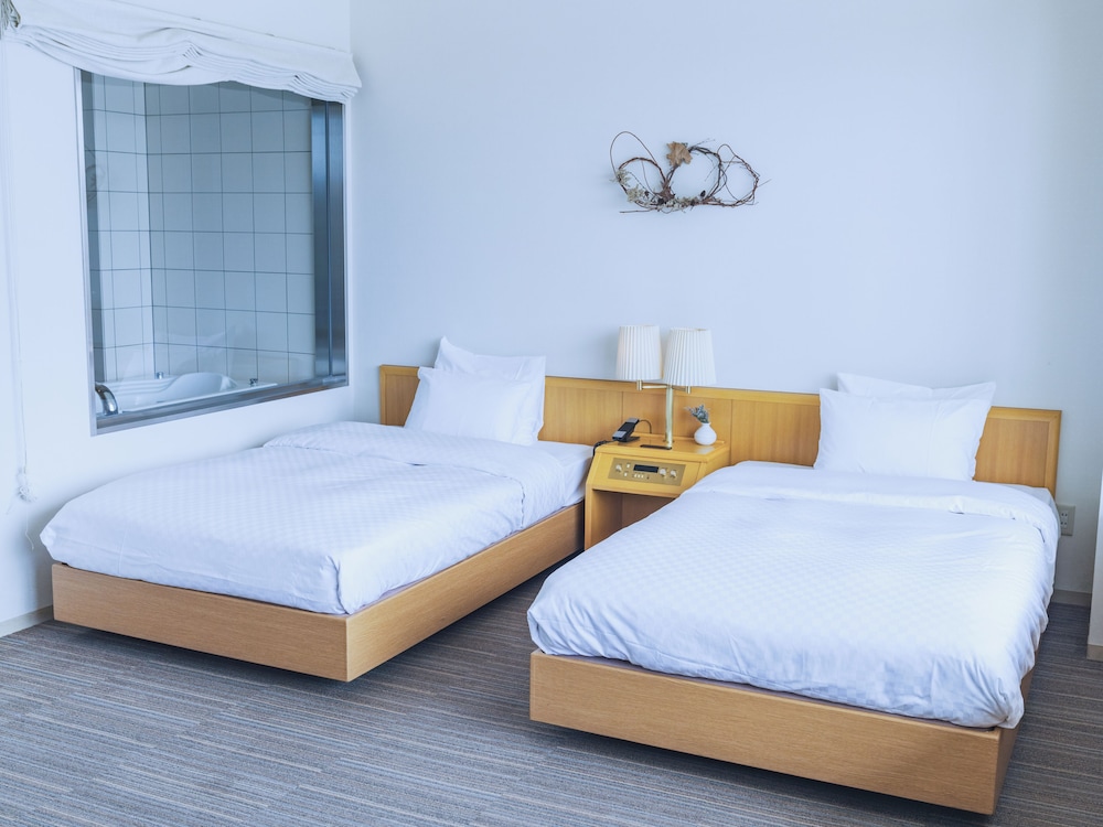 デラックス ツインルーム 客室2 | 富良野ホテル　