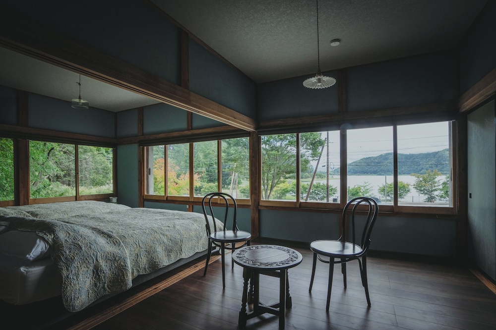 トラディショナル ヴィラ レイクビュー リビング エリア0 | THE LAKE 河口湖暮らし