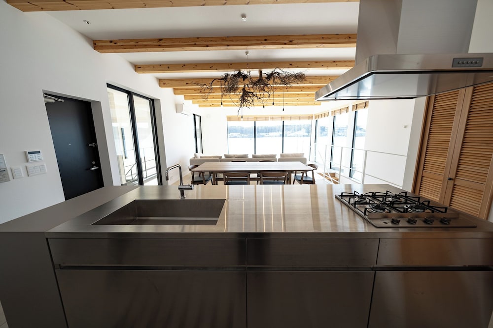 ヴィラ バルコニー シービュー 専用キッチン3 | theView 三浦市晴海町