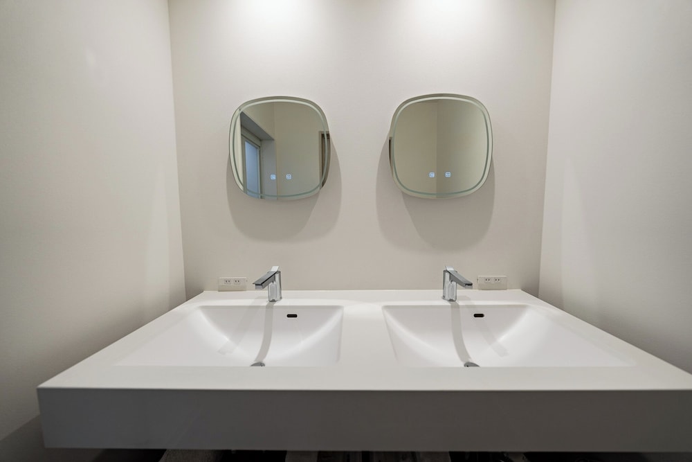 ヴィラ バルコニー シービュー バスルーム0 | theView 三浦市晴海町