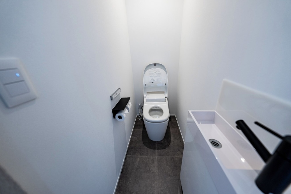 ヴィラ バルコニー シービュー バスルーム3 | theView 三浦市晴海町