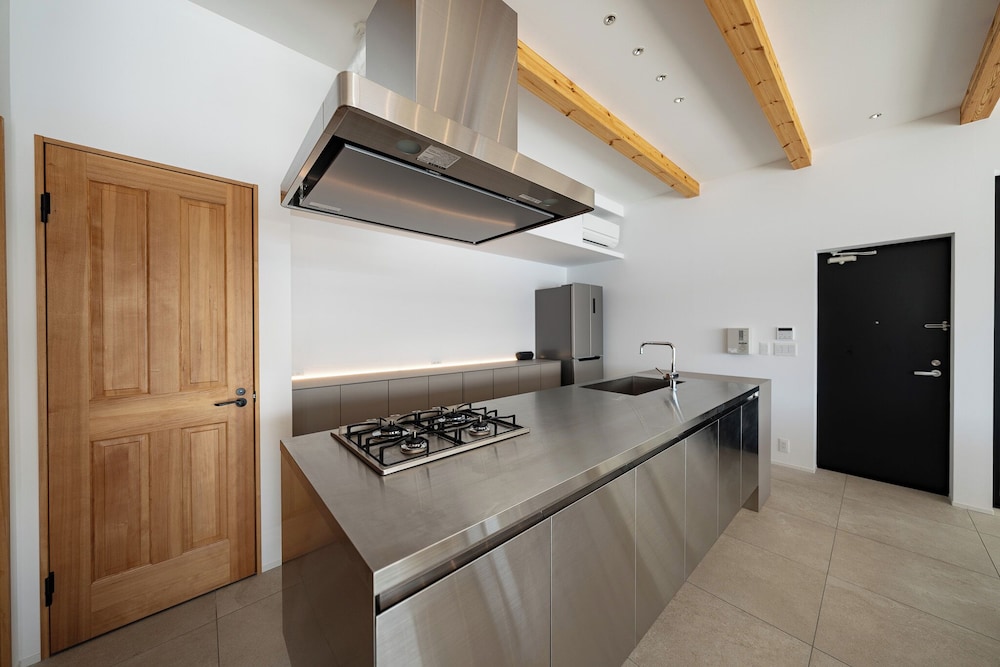 ヴィラ バルコニー シービュー 専用キッチン8 | theView 三浦市晴海町