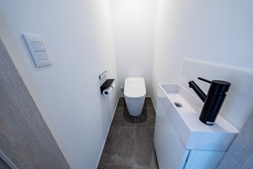 ヴィラ バルコニー シービュー バスルーム2 | theView 三浦市晴海町