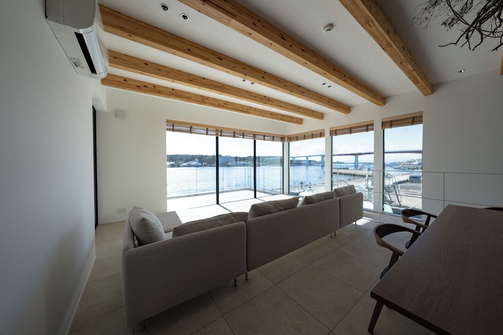 ヴィラ バルコニー シービュー 客室2 | theView 三浦市晴海町