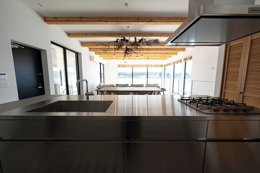 ヴィラ バルコニー シービュー 専用キッチン2 | theView 三浦市晴海町