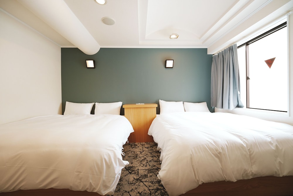 4 人部屋 客室4 | Lumi Hotel Tokyo Shinkoiwa
