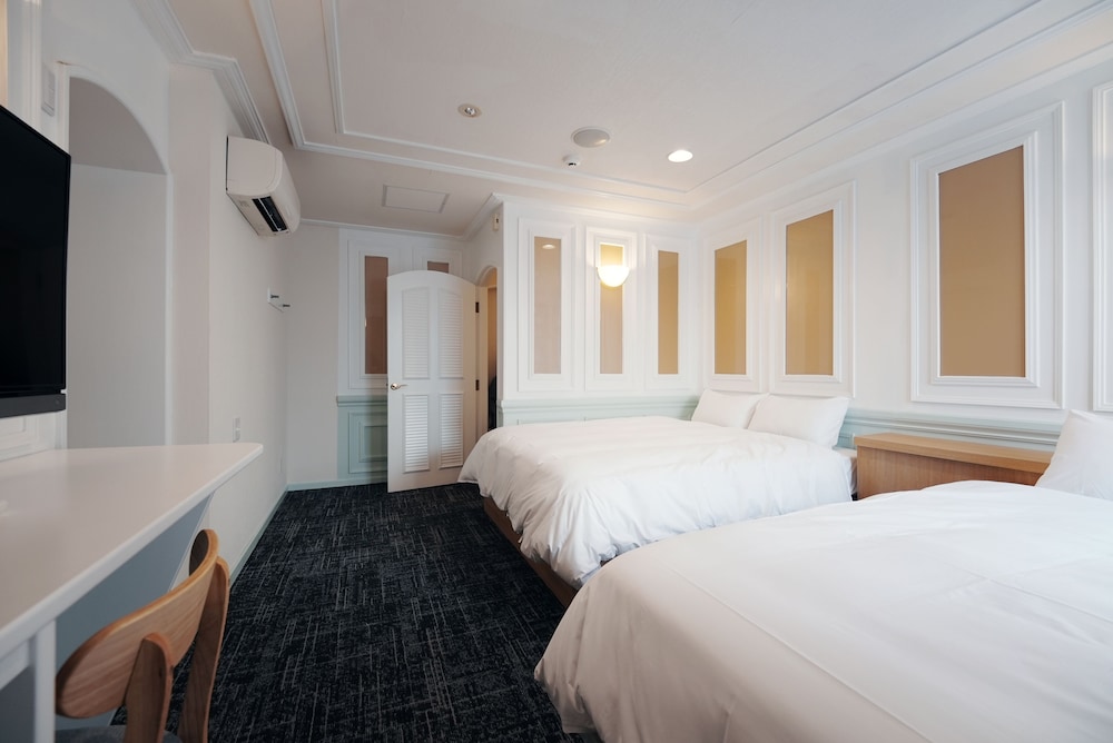 4 人部屋 客室3 | Lumi Hotel Tokyo Shinkoiwa