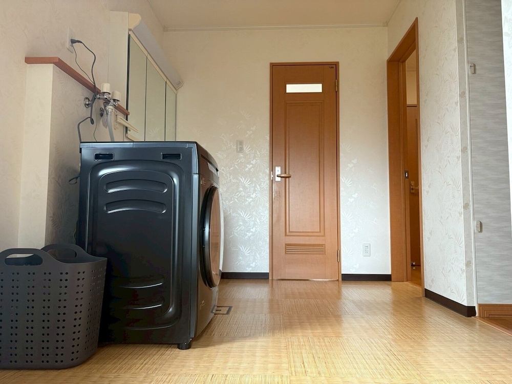 ランドリー ルーム1 | BAY LUNA ランドリー ルーム1 | BAY LUNA