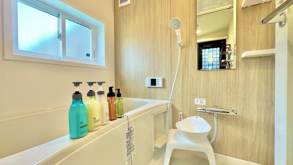 (瑠璃)クラシック/露天風呂/プライベートドッグラン/バーベキューグリル/禁煙 バスルーム1 | Solana伊豆高原