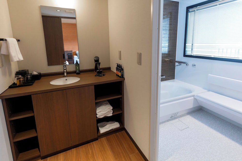 コンフォート ツインルーム リバービュー 客室1 | 熱海 ホテル渚館