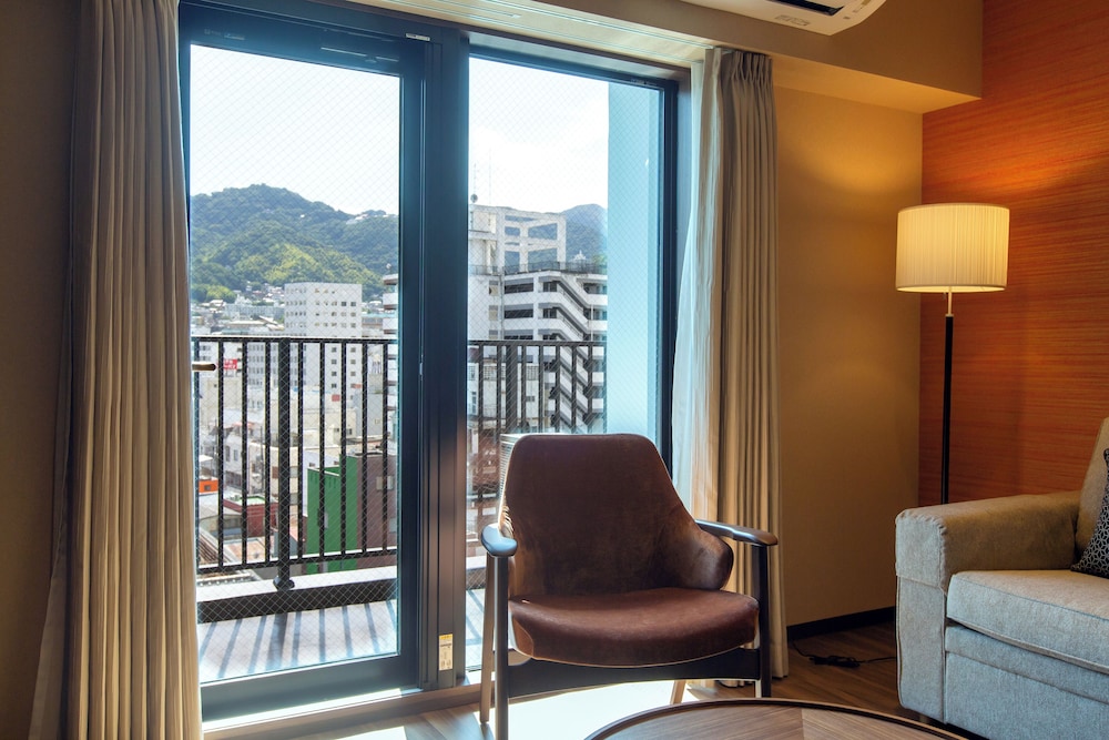 コンフォート ツインルーム リバービュー 客室2 | 熱海 ホテル渚館