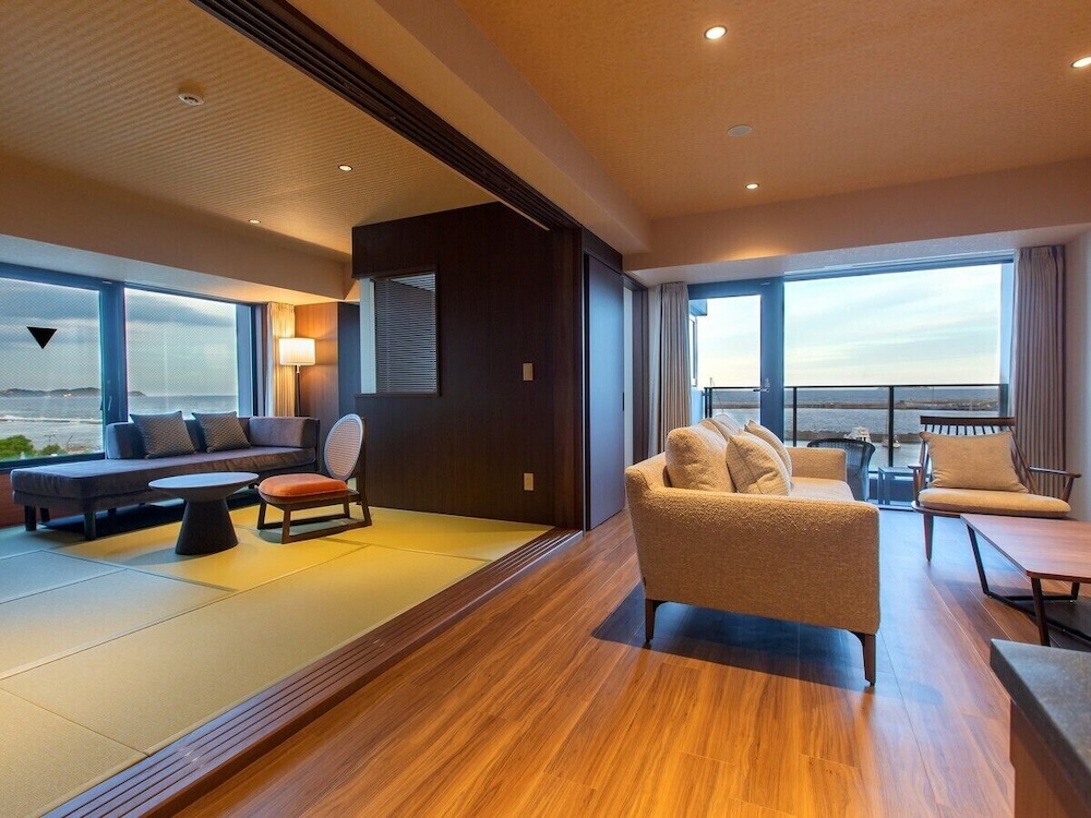 スーペリア ツインルーム 客室1 | 熱海 ホテル渚館