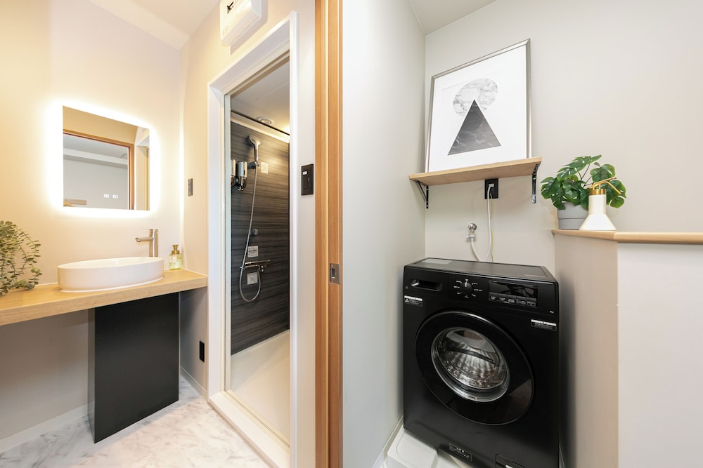 ファミリー スタジオ バスルーム10 | Hotel Edge Nakasu