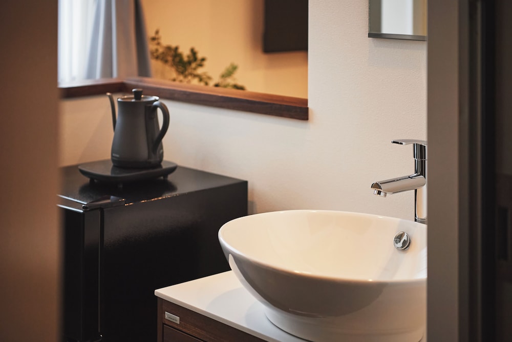 エコノミー ダブルルーム バスルーム4 | Hotel Edge Nakasu