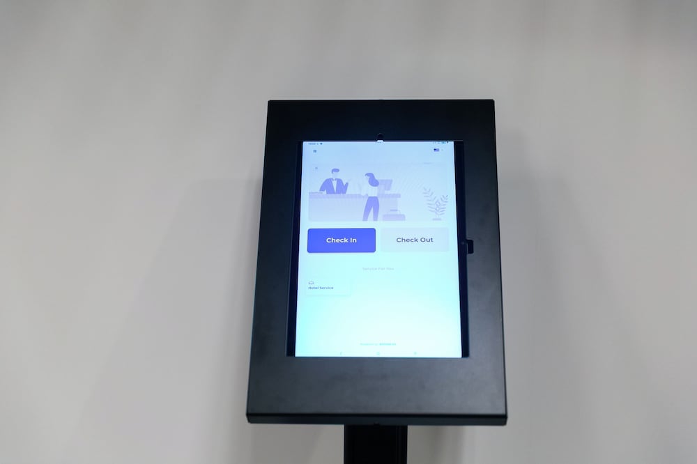 フロント1 | Hotel Edge Nakasu