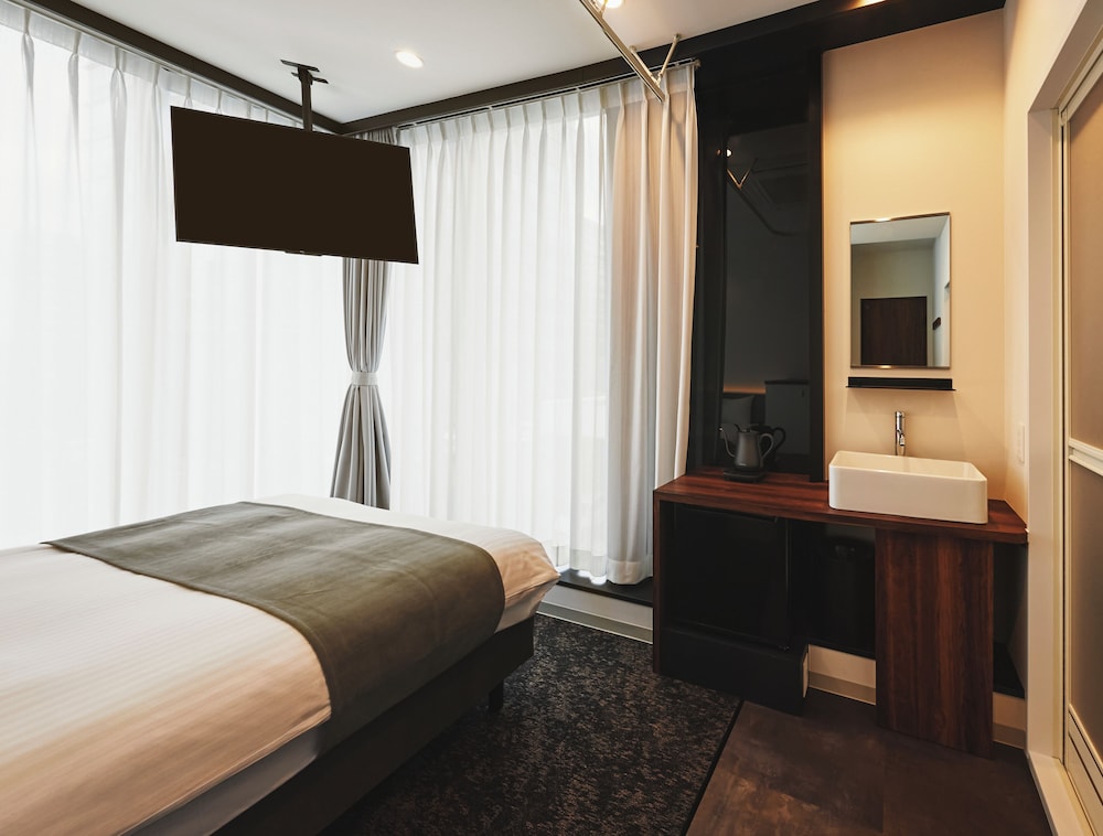 エコノミー ダブルルーム 客室4 | Hotel Edge Nakasu