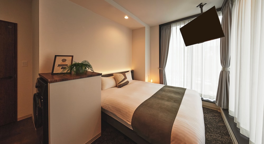 エコノミー ダブルルーム 客室2 | Hotel Edge Nakasu