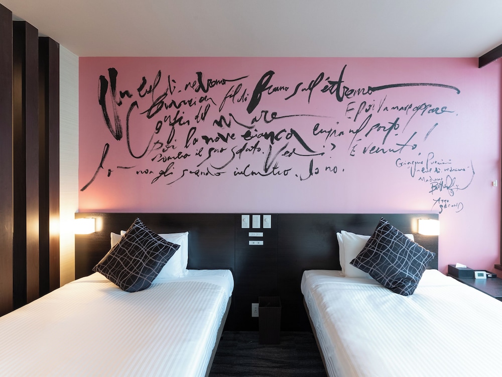 ファミリー スイート 禁煙 客室5 | リブマックスさきしまコスモタワーホテル