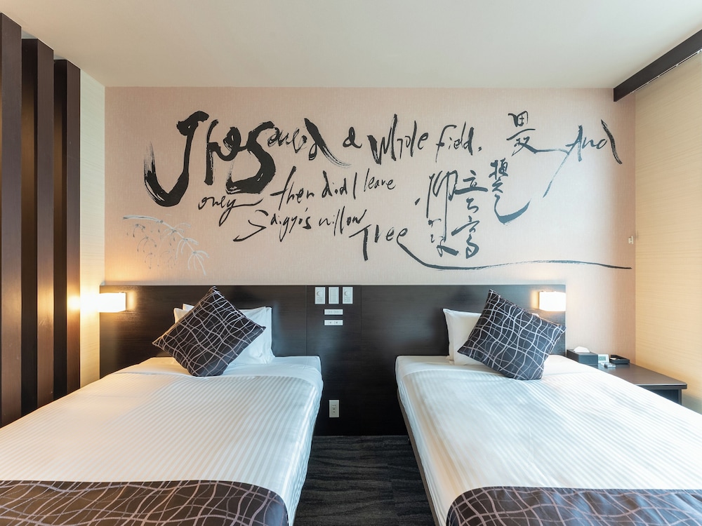 ファミリー スイート 禁煙 客室3 | リブマックスさきしまコスモタワーホテル