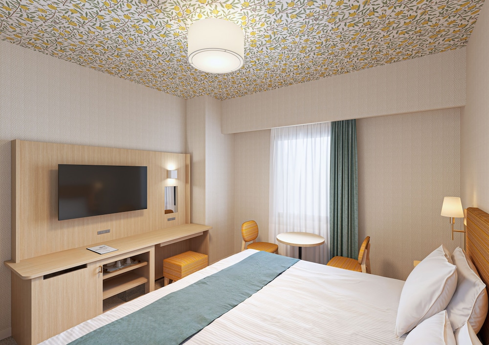 スタンダード ダブルルーム キングベッド 1 台 禁煙 | ホテルモントレ ラ・スール那覇