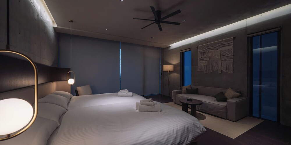 ヴィラ 3 ベッドルーム プライベートプール 客室17 | セレビィ 読谷