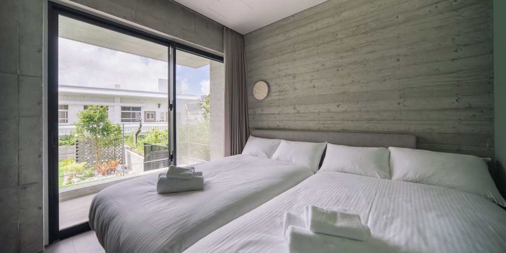 ヴィラ 3 ベッドルーム プライベートプール 客室13 | セレビィ 読谷