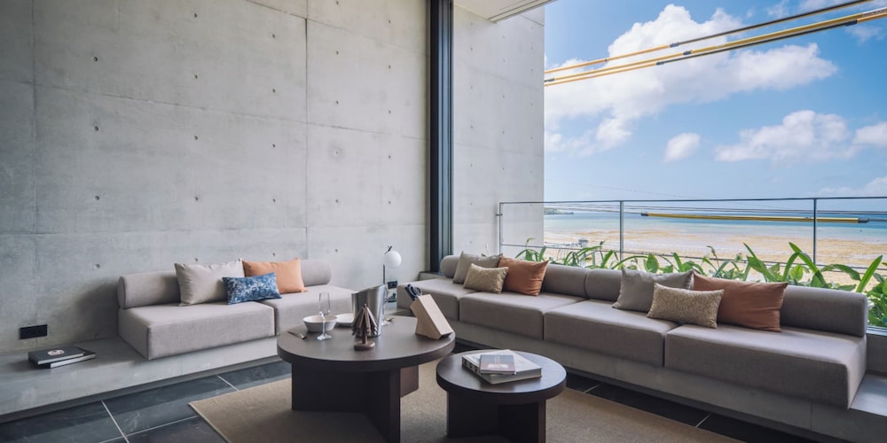 ヴィラ 3 ベッドルーム プライベートプール 客室3 | セレビィ 読谷