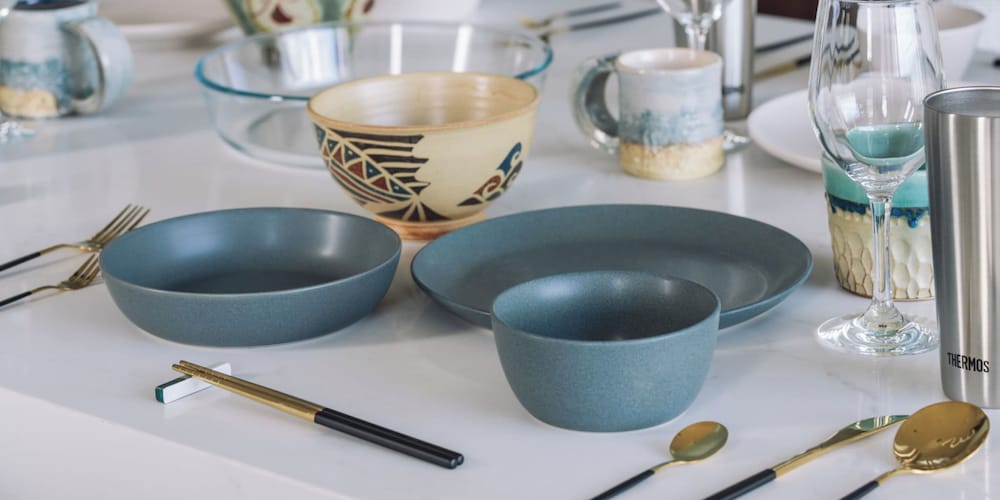 ヴィラ 3 ベッドルーム プライベートプール 客室内のダイニングエリア1 | セレビィ 読谷