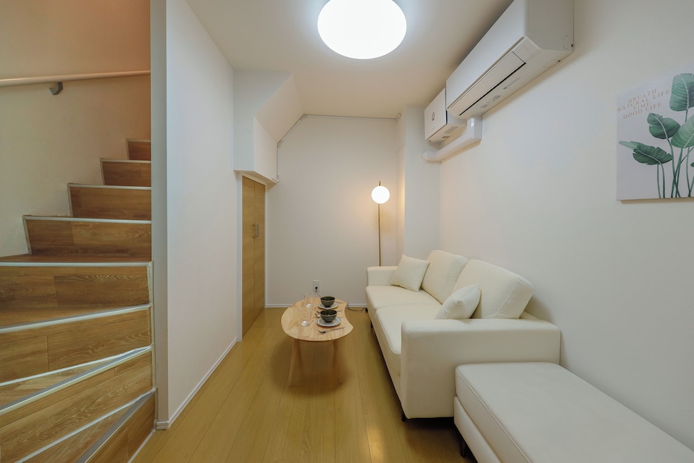 アパートメント リビング エリア4 | Oakiville Nezu