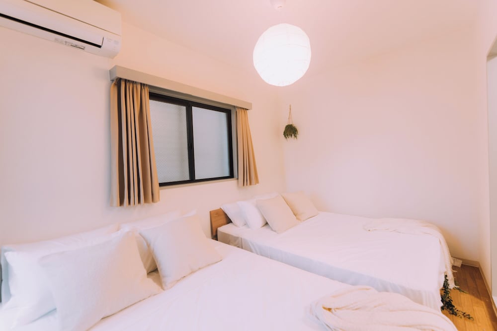 アパートメント ダブルベッド 2 台 禁煙 客室16 | Showa Bloom · 新宿と代々木が近い宿泊施設