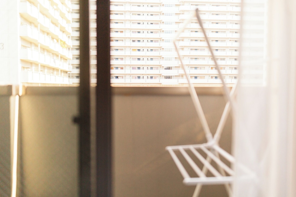 コンフォート 4 人部屋 バルコニー シティビュー 部屋からの景観0 | b&Namba2