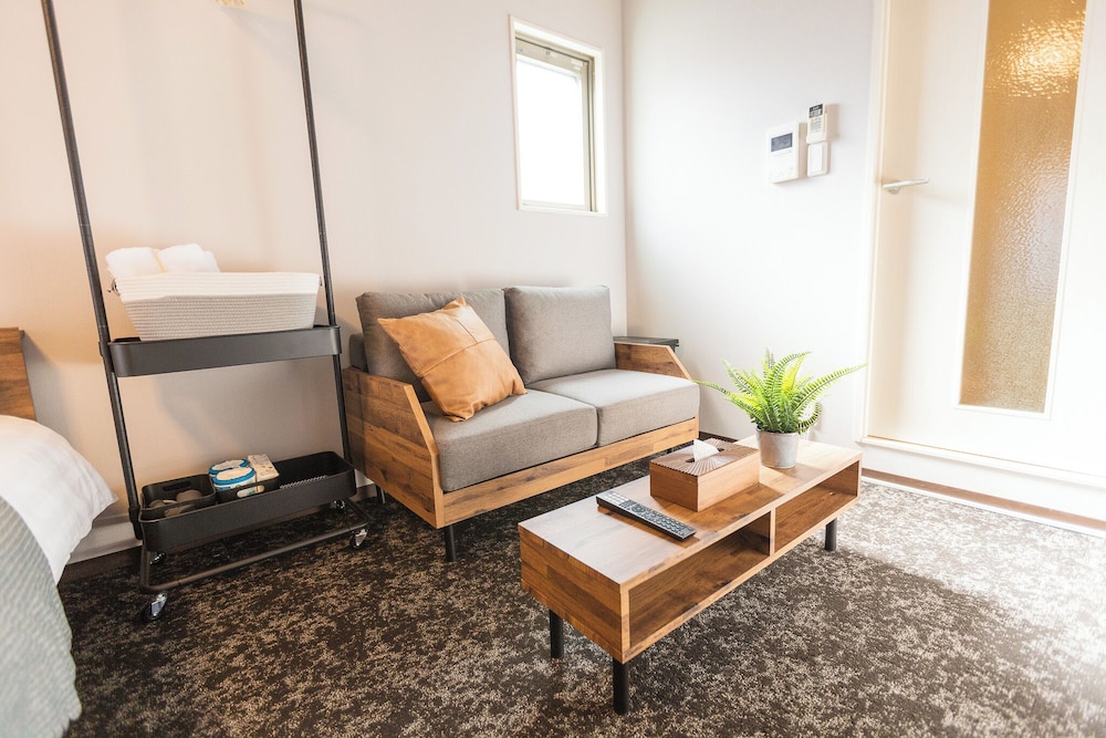 コンフォート 4 人部屋 バルコニー シティビュー 客室6 | b&Namba2