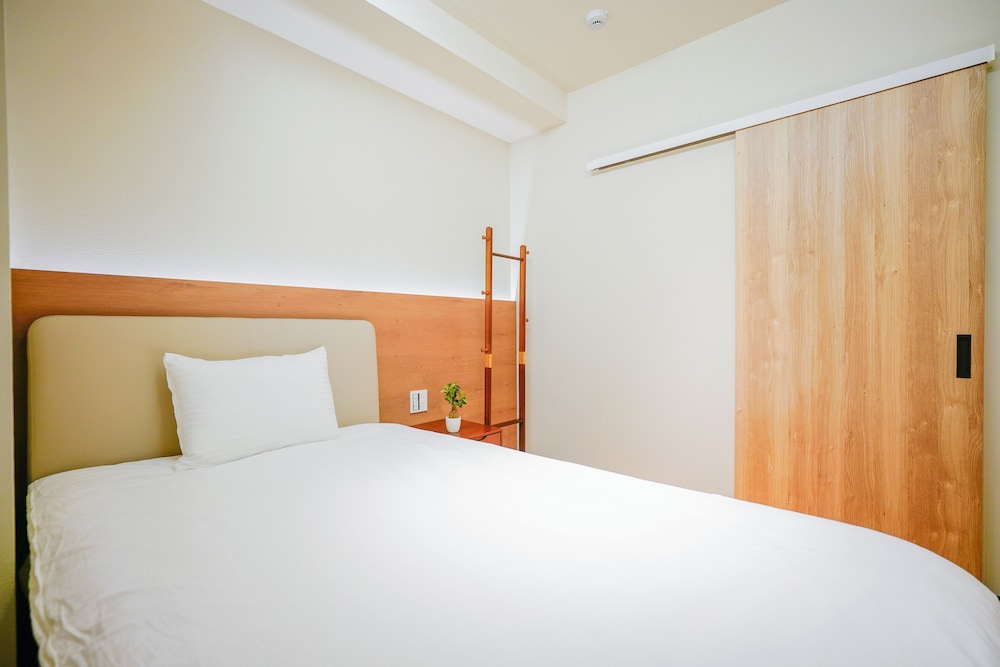 クラシック ルーム 禁煙 専用バスルーム 客室0 | 中野ワールドホテル