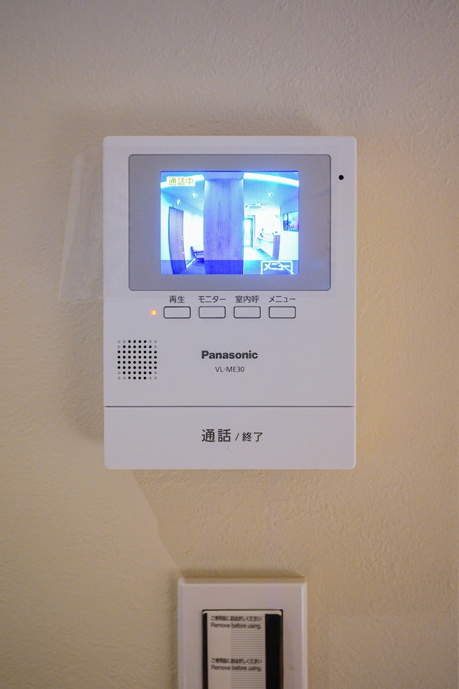 ベーシック ツインルーム シングルベッド 2 台 禁煙 専用バスルーム 客室の設備とサービス1 | 中野ワールドホテル