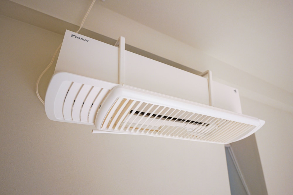 ベーシック トリプルルーム シングルベッド 3 台 禁煙 専用バスルーム 冷房0 | 中野ワールドホテル