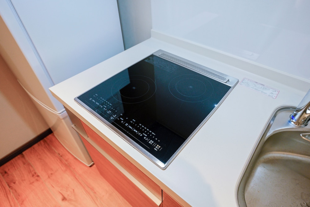 ベーシック ツインルーム シングルベッド 2 台 禁煙 専用バスルーム 専用キッチン5 | 中野ワールドホテル