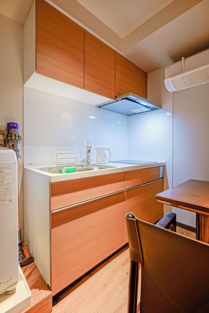 ベーシック トリプルルーム シングルベッド 3 台 禁煙 専用バスルーム 専用キッチン5 | 中野ワールドホテル