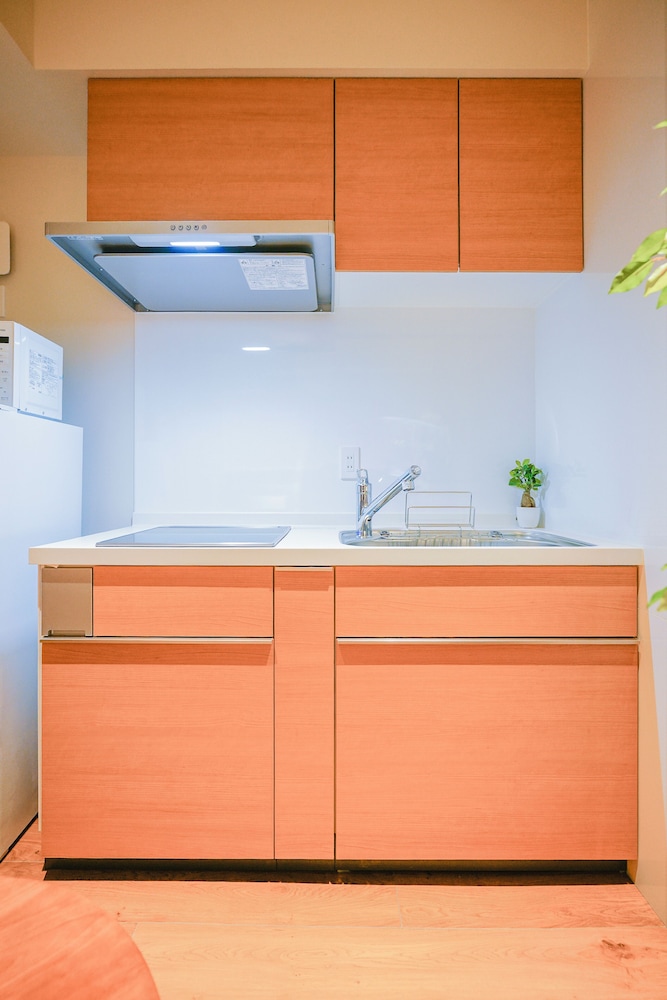 ベーシック ツインルーム シングルベッド 2 台 禁煙 専用バスルーム 専用キッチン2 | 中野ワールドホテル