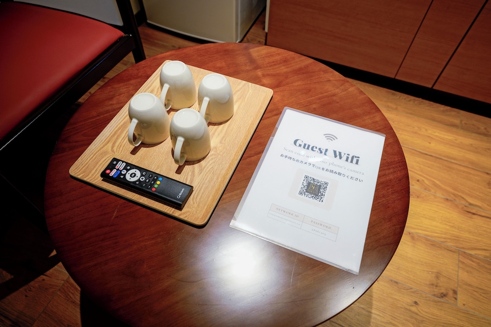 ベーシック ツインルーム シングルベッド 2 台 禁煙 専用バスルーム 客室内のダイニングエリア2 | 中野ワールドホテル