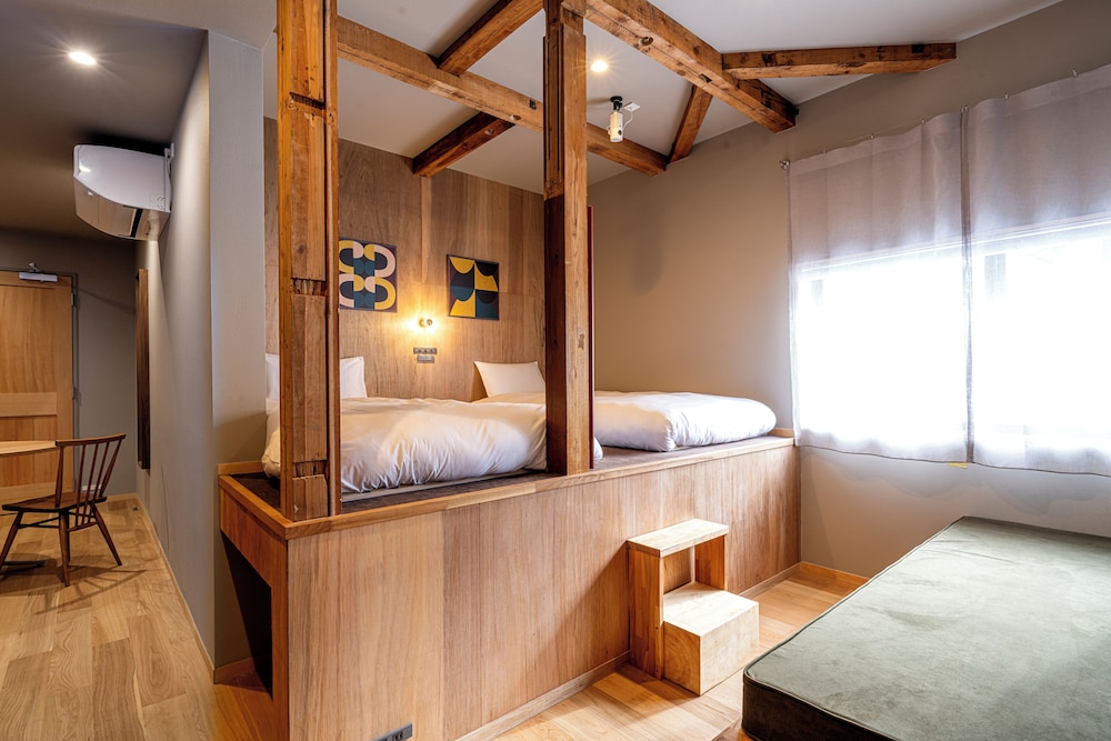 デラックス ルーム | B&D HAKUBA IWATAKE