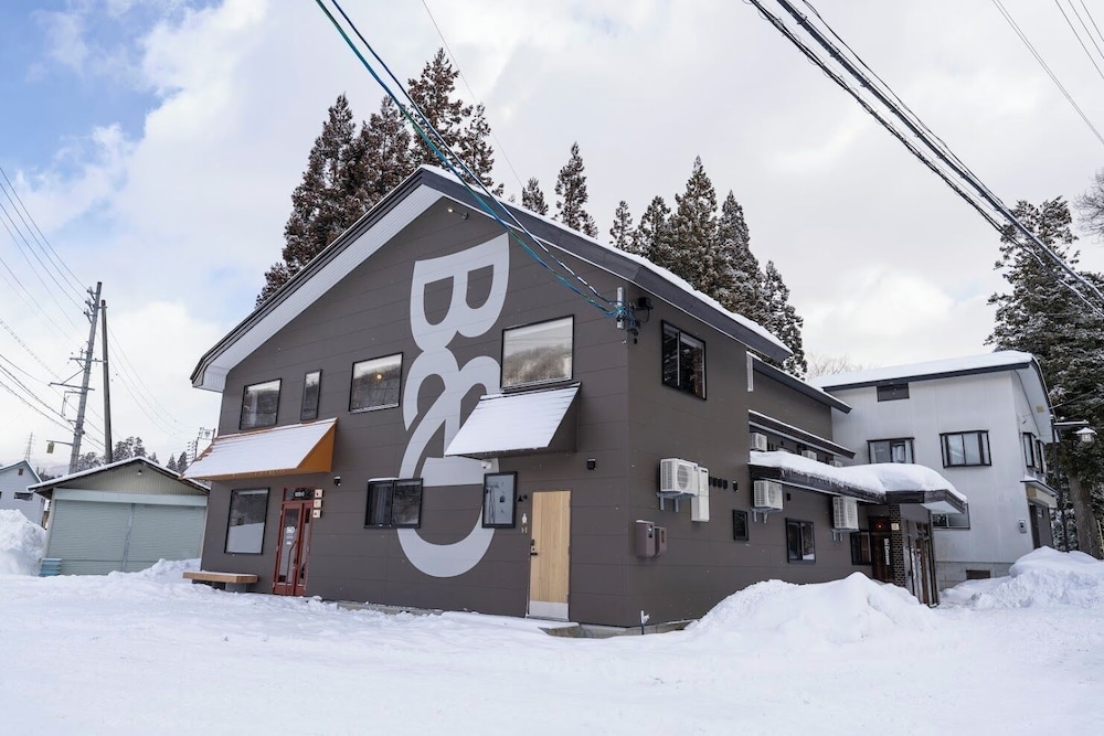 外観1 | B&D HAKUBA IWATAKE