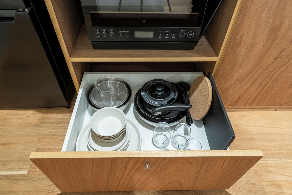 スタジオ 客室内のダイニングエリア0 | B&D HAKUBA IWATAKE