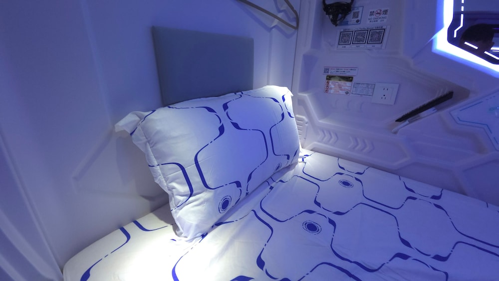 ダブルカプセルルーム 上段 禁煙 客室2 | HOTEL GALAXY POD 本川越店