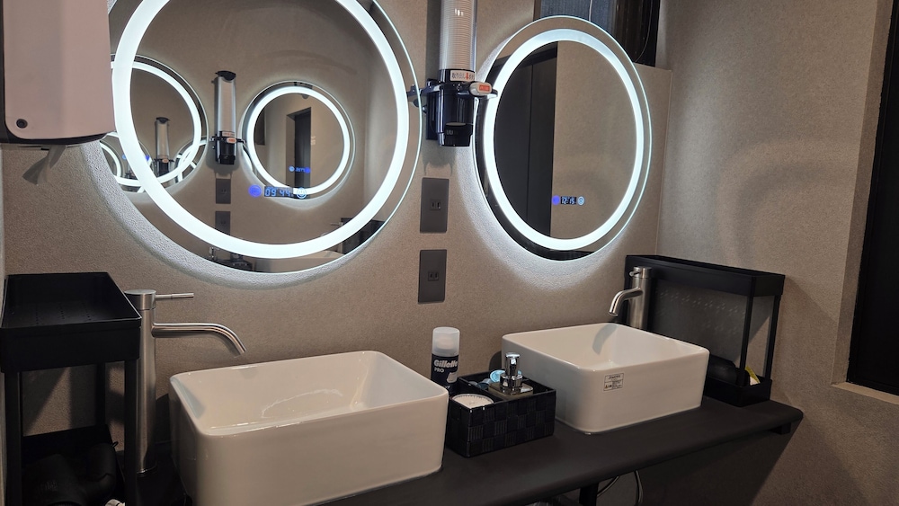 ダブルカプセルルーム 上段 禁煙 客室5 | HOTEL GALAXY POD 本川越店